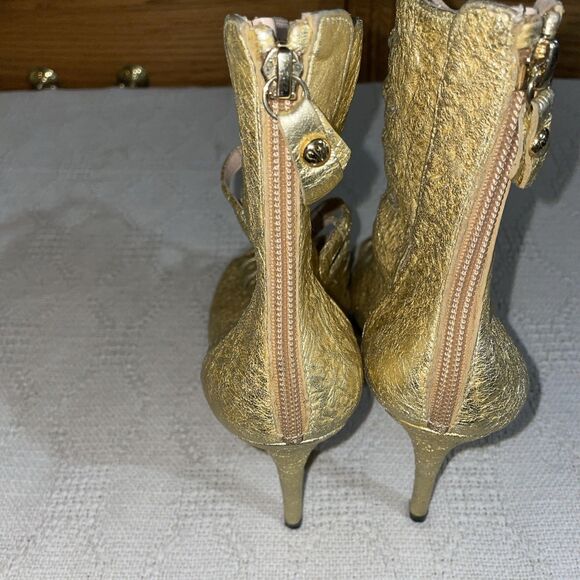 Stuart Weitzman Women’s Dressy Heels Size 9 M Gold Leather Going Out Party Fun - Picture 11 of 12